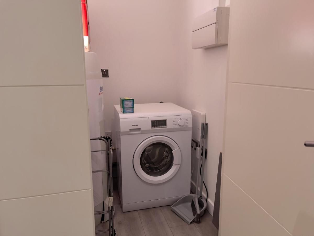 Lovely 2 Double Bedroom Flat With Free Parking - At The Atrium Mk Milton Keynes Esterno foto