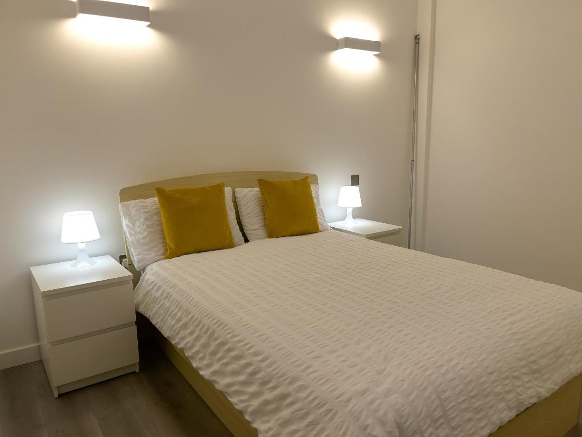 Lovely 2 Double Bedroom Flat With Free Parking - At The Atrium Mk Milton Keynes Esterno foto